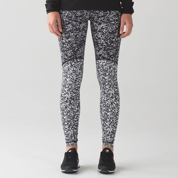 lululemon athletica Pants - Lululemon Wunder Under 28" Ice Breaker like new